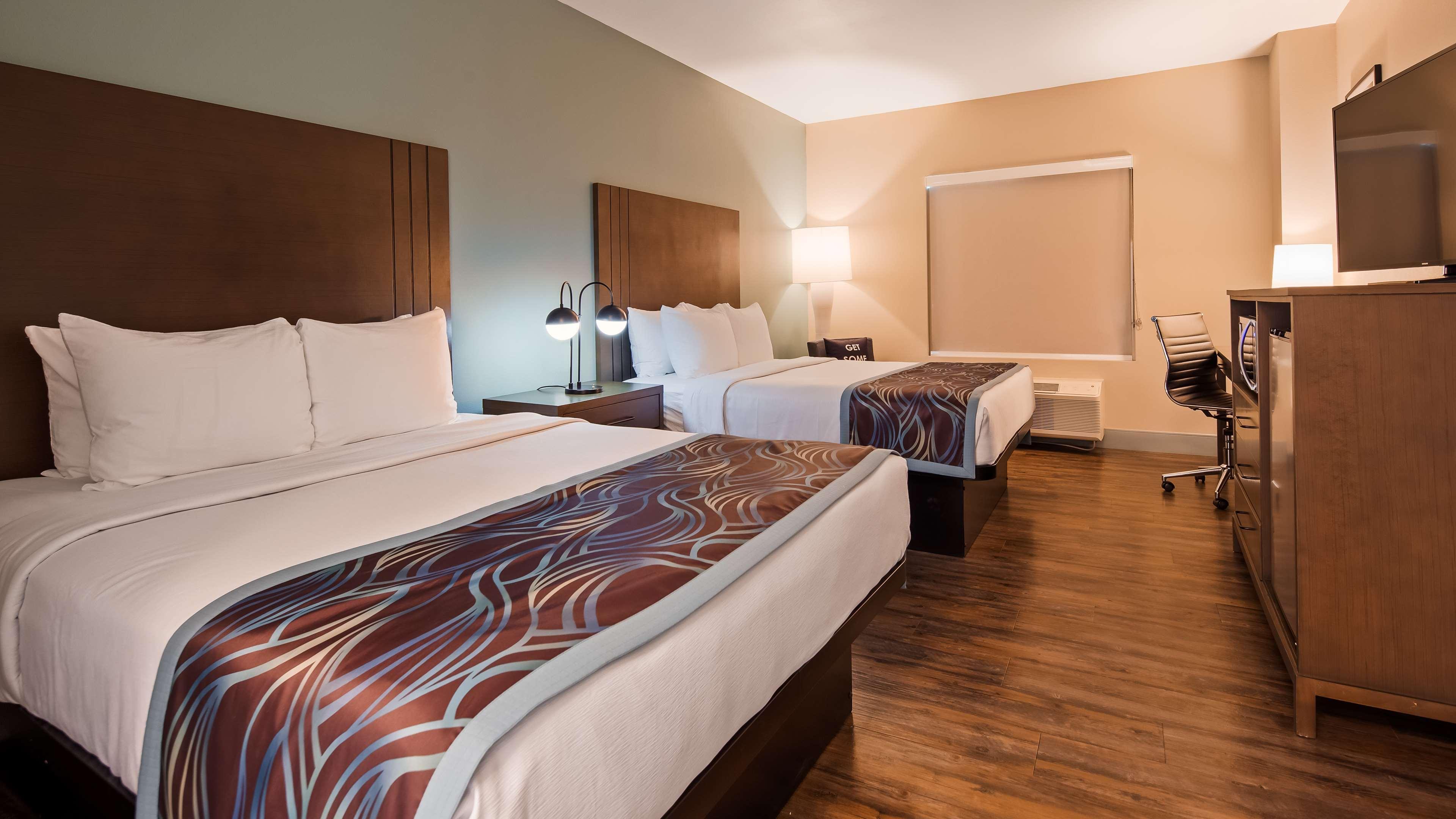 Best Western Plus New Barstow Inn & Suites Экстерьер фото