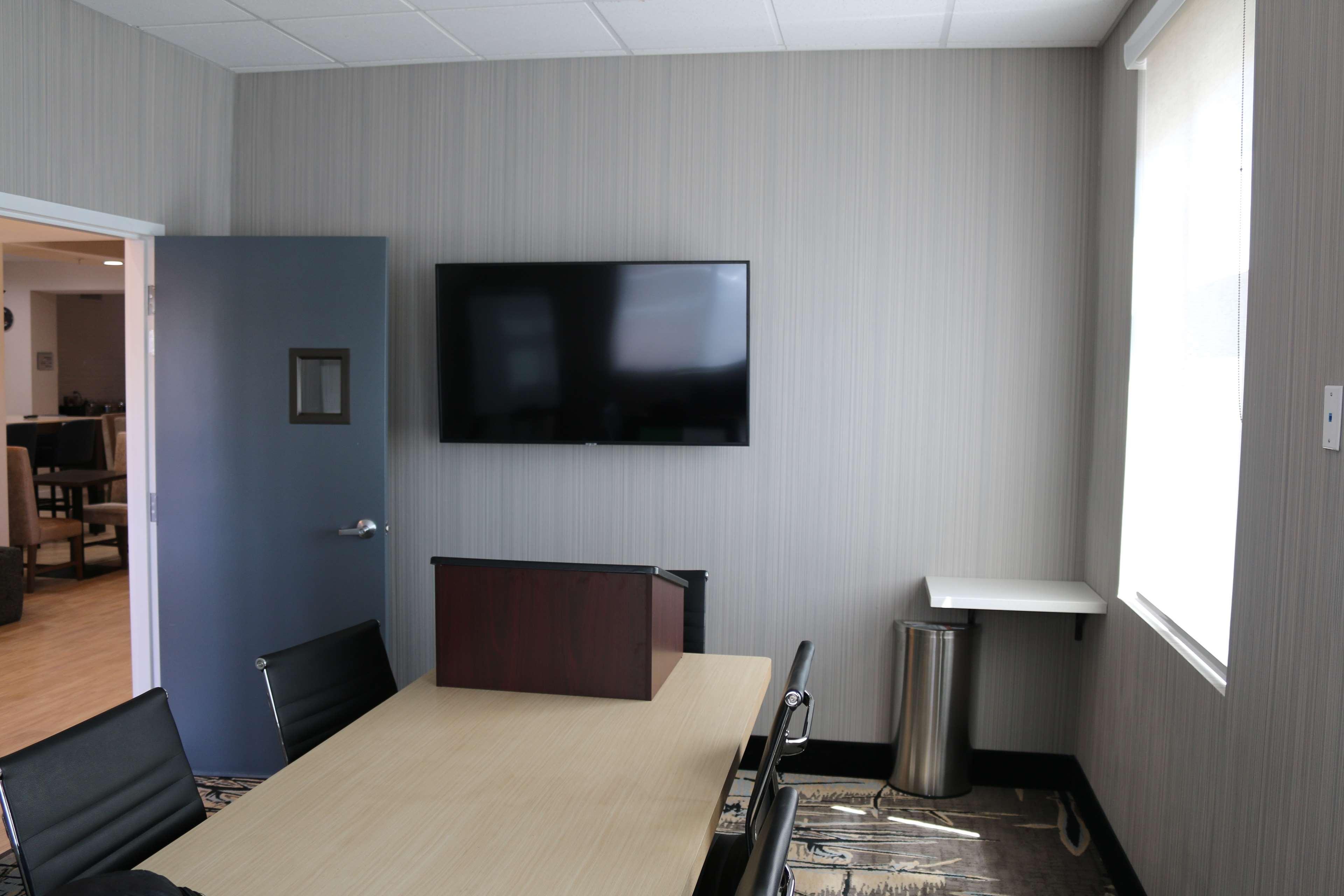 Best Western Plus New Barstow Inn & Suites Экстерьер фото
