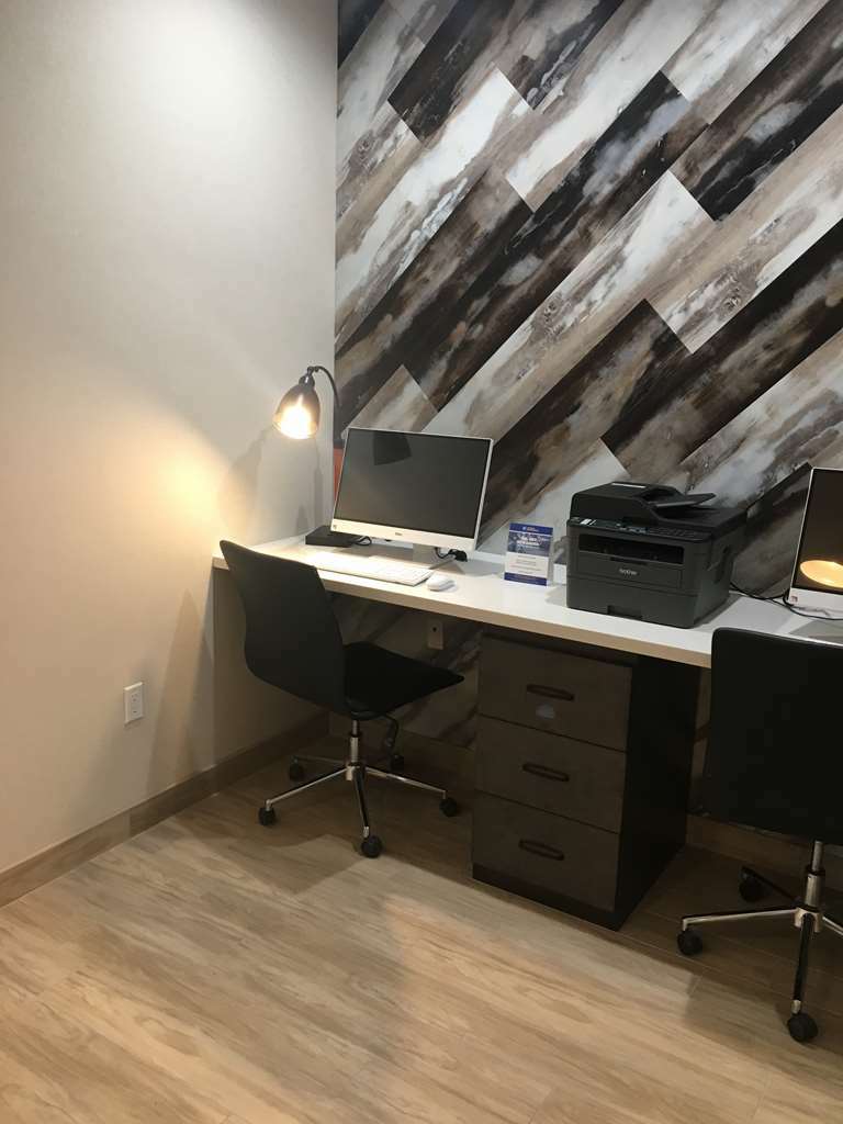 Best Western Plus New Barstow Inn & Suites Удобства фото
