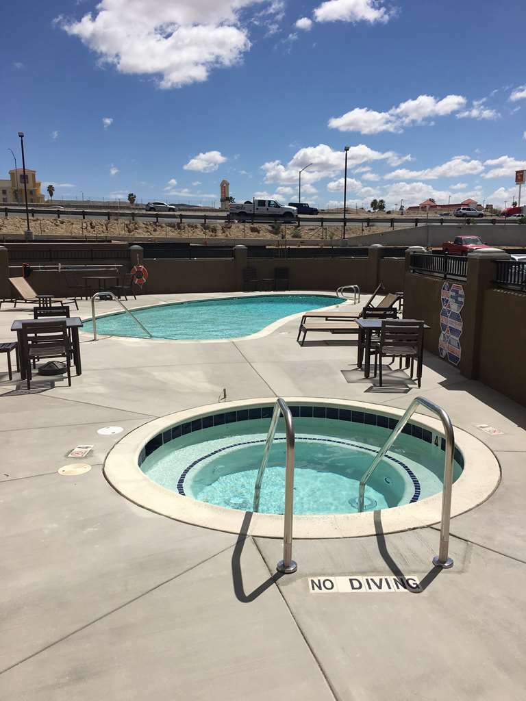 Best Western Plus New Barstow Inn & Suites Удобства фото