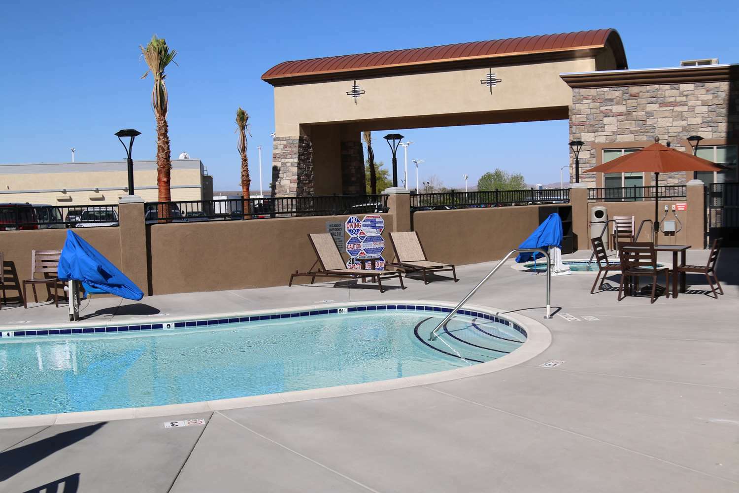Best Western Plus New Barstow Inn & Suites Экстерьер фото