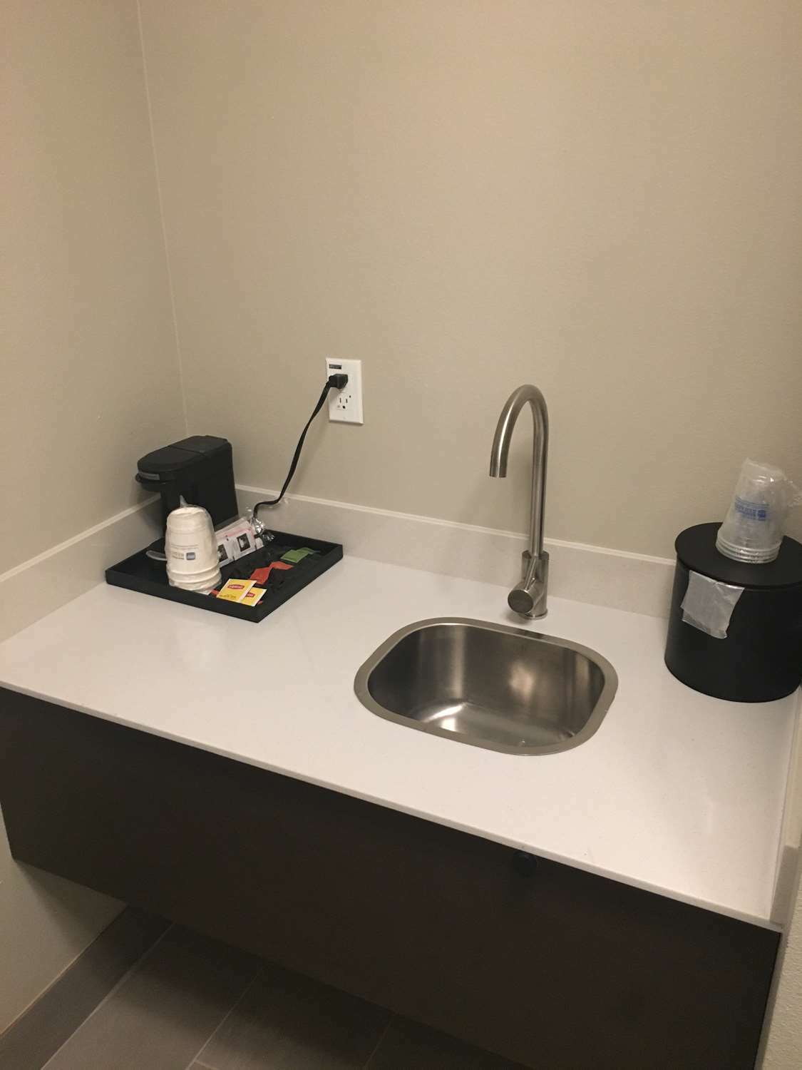 Best Western Plus New Barstow Inn & Suites Экстерьер фото