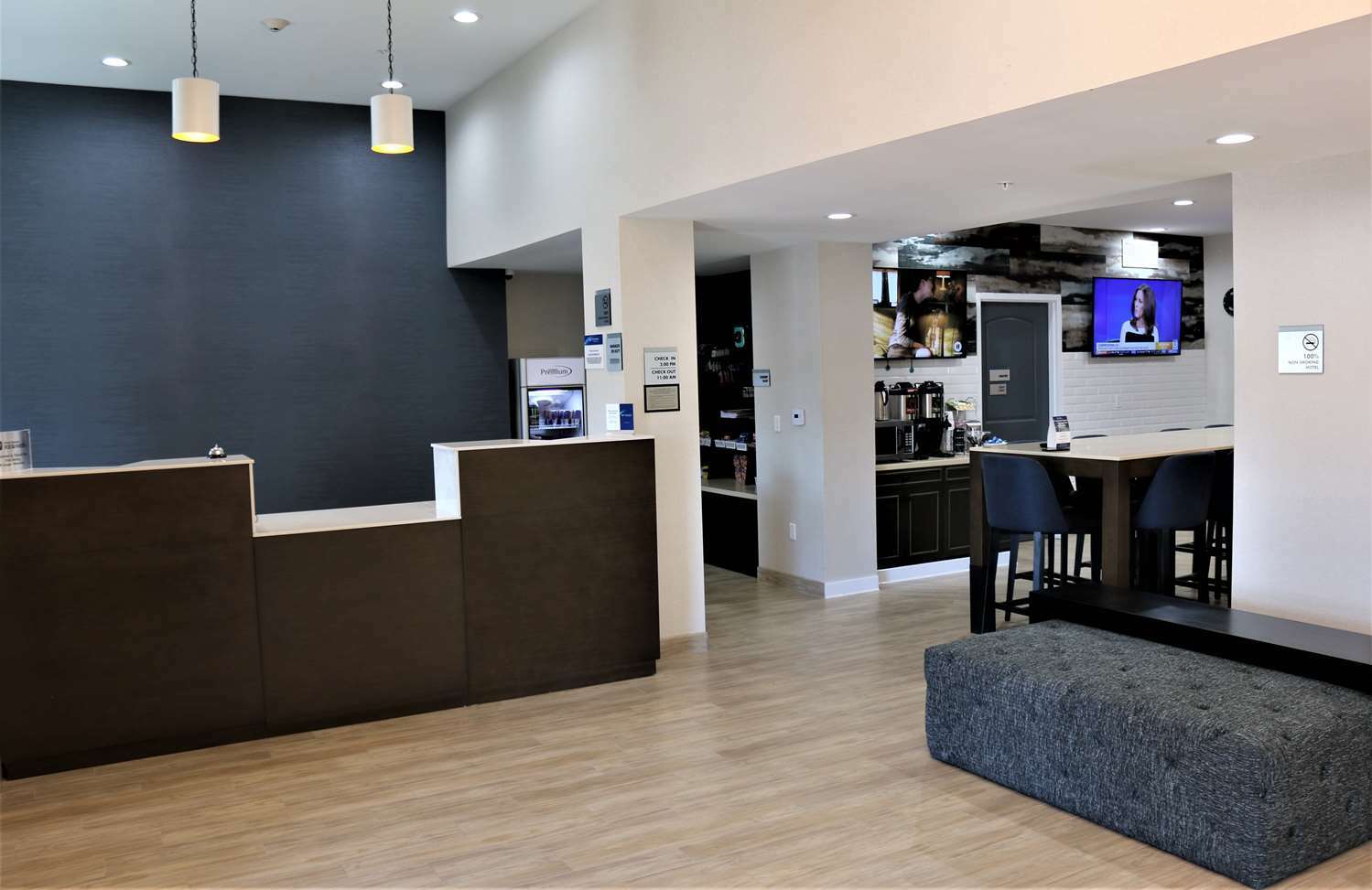 Best Western Plus New Barstow Inn & Suites Экстерьер фото